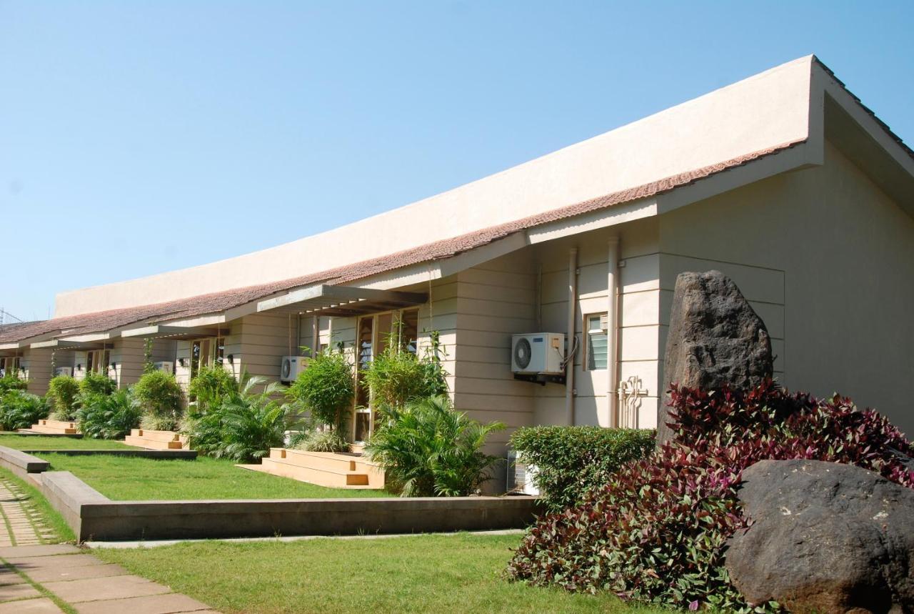 Manas Resort With Petting Zoo, Igatpuri Luaran gambar